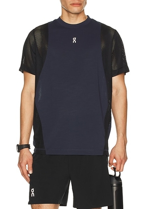 On Train Volt-t in Navy - Blue. Size L (also in M, S, XL/1X).