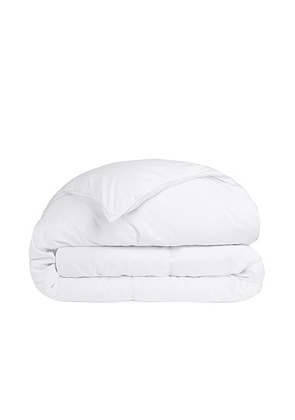 Parachute Midweight Down Alternative Duvet Insert in N/A - Beige. Size FULL/QUEEN (also in ).