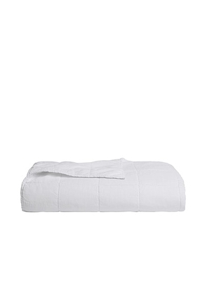 Parachute Linen Box Quilt in White - White. Size FULL/QUEEN (also in ).