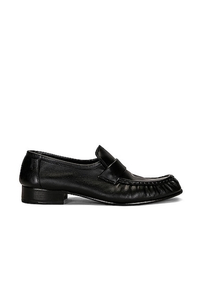 The Row Soft Loafer in Black - Black. Size 38.5 (also in ).