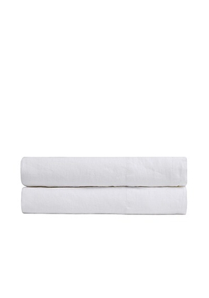 Parachute Linen Fitted Sheet in White - White. Size QUEEN (also in ).