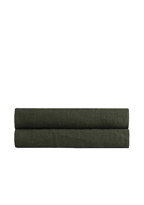Parachute Linen Fitted Sheet in Evergreen - Green. Size QUEEN (also in ).