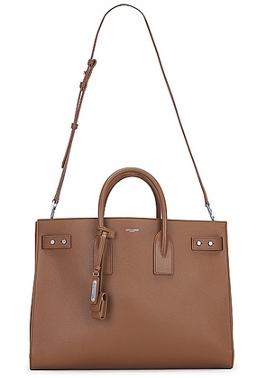 Saint Laurent Slim Bag in Fox - Brown. Size all.
