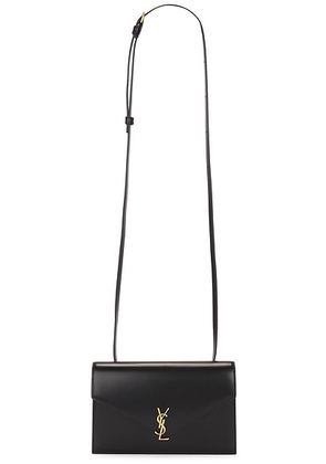 Saint Laurent Mini Envelope Crossbody Bag in Black - Black. Size all.