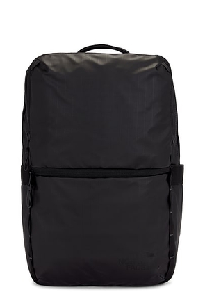 The North Face Base Camp Voyager Daypack in TNF Black & Asphalt Grey - Black. Size all.