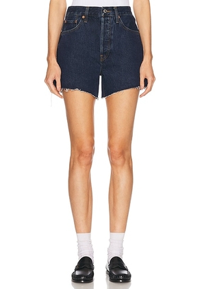 RE/DONE 90s Low Slung Short in Heritage Rinse - Blue. Size 25 (also in 26, 27, 30, 31, 32).