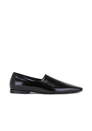 Toteme Piped Loafer in Black - Black. Size 37 (also in ).