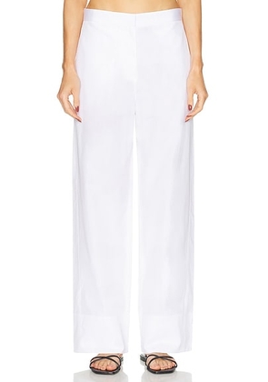 Toteme Twisted Seam Trouser in White - White. Size 34 (also in 36, 38).