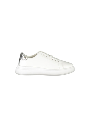 Chic White Sneakers with Contrast Details - EU36/US6