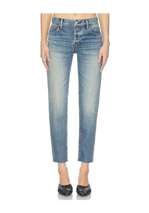 Moussy Vintage Medfield Tapered Jeans in Blue. Size 23. Also in 24, 25, 26, 27, 28, 30, 31, 32.