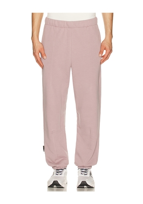 On Club Pants in Mauve. Size L. Also in M, XL/1X.