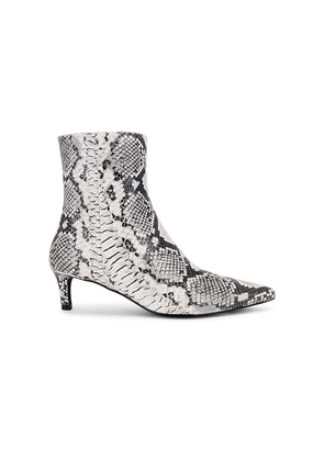 Seychelles Dinner Date Boot in Black. Size 10. Also in 8.