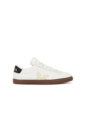 Veja Panenka Sneaker in White. Size 35. Also in 40.