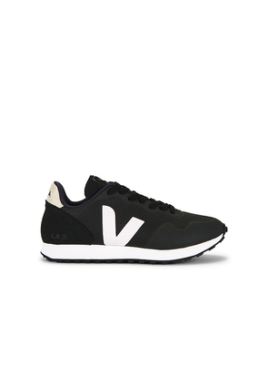Veja SDU Sneaker in Black. Size 42. Also in 44.