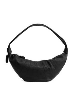 Croissant large grained leather bag