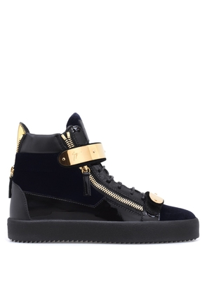 Giuseppe Zanotti COBY