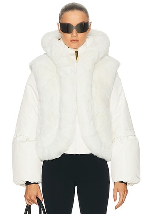 Goldbergh Amore Ski Jacket in Cream - Cream. Size 38 (also in ).