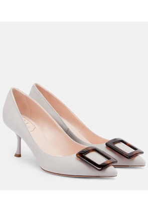 Roger Vivier Viv' in The City suede pumps