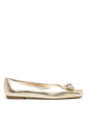 Ferragamo Ladies Metallic Leather Vara Bowl Ballet Flats