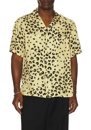 Maison Margiela Short-Sleeved Shirt in Gold Leopard - Yellow. Size 50 (also in 52).