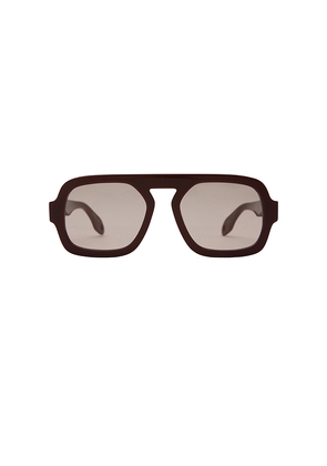 Elisa Johnson Jane Sunglasses in Brown.