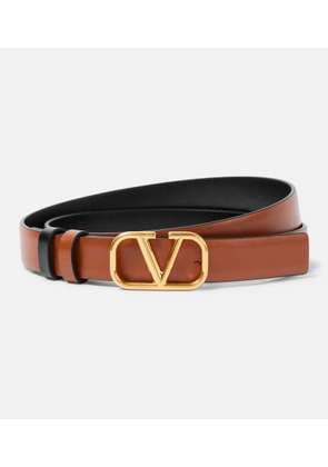 Valentino Garavani VLogo Signature 20 reversible leather belt