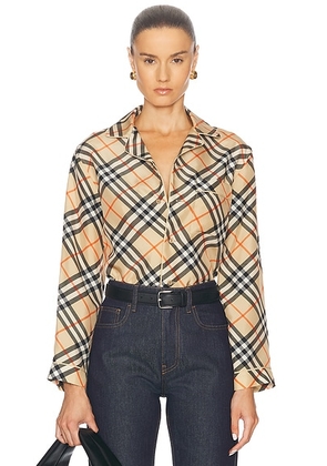 Burberry Silk Top in Sand IP Check - Beige. Size 2 (also in ).