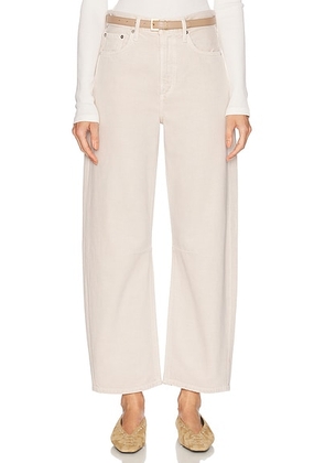 Citizens of Humanity Miro Relaxed Jeans in Almondette - Ivory. Size 24 (also in 29, 32, 34).