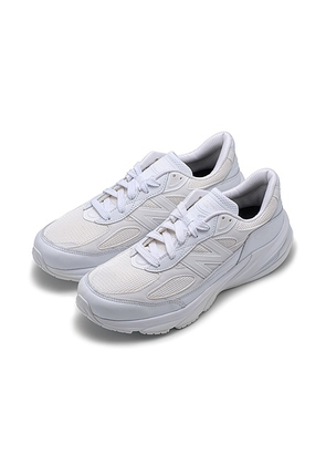 COMME des GARCONS HOMME x New Balance 990v6 Sneaker in White - White. Size 8 (also in ).