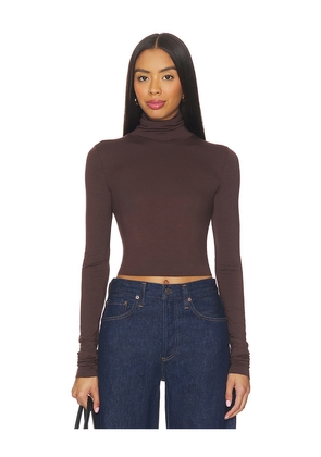 Eterne Cropped Fitted Turtleneck Soft Jersey Top in Brown. Size L. Also in M, XL.
