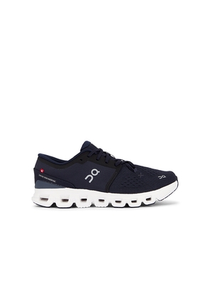 On Cloud X 4 Sneaker in Navy. Size 7. Also in 7.5.