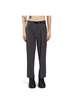 One Tuck Tapered Stretch Pants