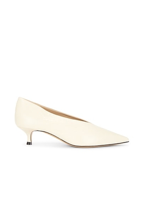 LE MONDE BÉRYL Babouche Leather Kitten Heel in Ecru - Cream. Size 36.5 (also in 36, 37.5, 38, 41).