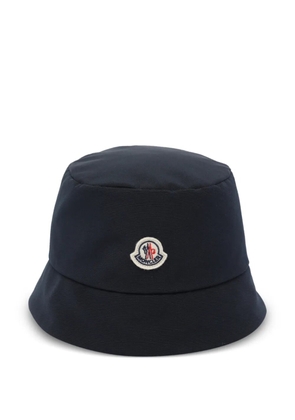 Moncler logo patch reversible bucket hat - Blue