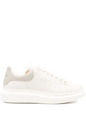 Alexander McQueen lace-up logo-detail sneakers - White