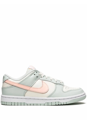Nike Dunk Low 'Barely Green' sneakers - White