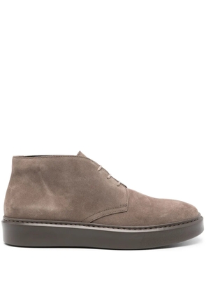 Doucal's lace-up suede chukka boots - Brown