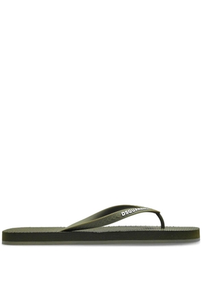 DSQUARED2 logo-embossed flip flops - Green