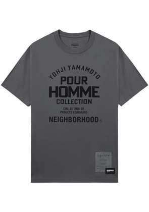 Yohji Yamamoto x Neighbourhood slogan-print T-shirt - Grey