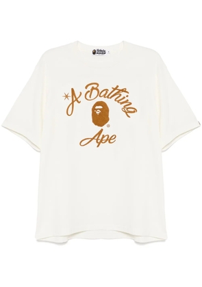 A BATHING APE® chain stitch college T-shirt - Neutrals