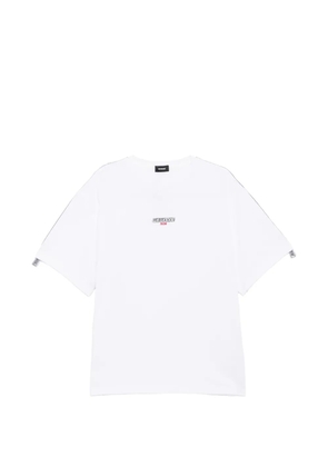 We11done logo-embossed T-shirt - White