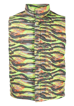 ERL camouflage-print quilted puffer gilet - Green