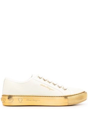 Ferragamo Tully Gancini-sole sneakers - White