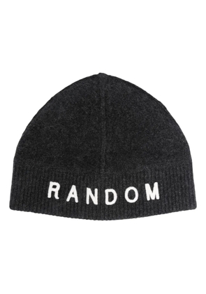 Random Identities slogan-embroidered ribbed-knit beanie - Grey
