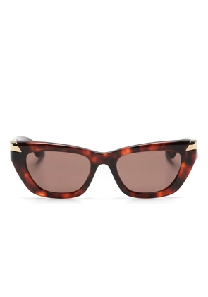 Alexander McQueen Eyewear tortoiseshell cat-eye sunglasses - Brown