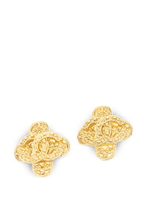 CHANEL Pre-Owned CC clip-on earrings - Gold