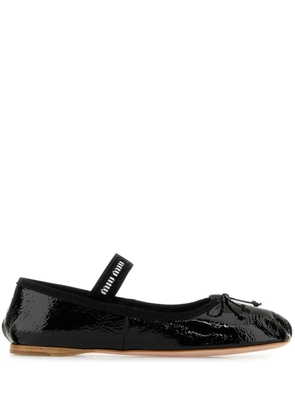 Miu Miu logo-strap ballet flats - Black
