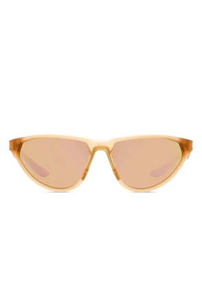 Nike Maverick Fierce cat-eye sunglasses - Orange