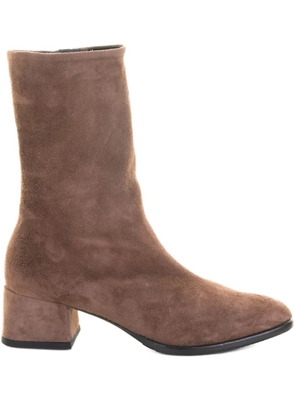 Lorenzo Masiero suede block-heel ankle boots - MOUSSE