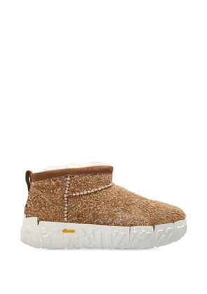 UGG Classic Ultra Mini suede textured boots - Brown